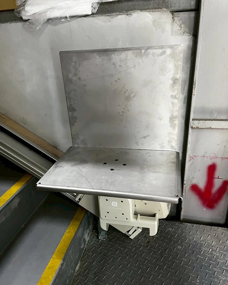 Straight-Track-Straight-Cargo lift-1Fto2F (1)